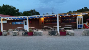 Huron Sands Motel and Restaurant